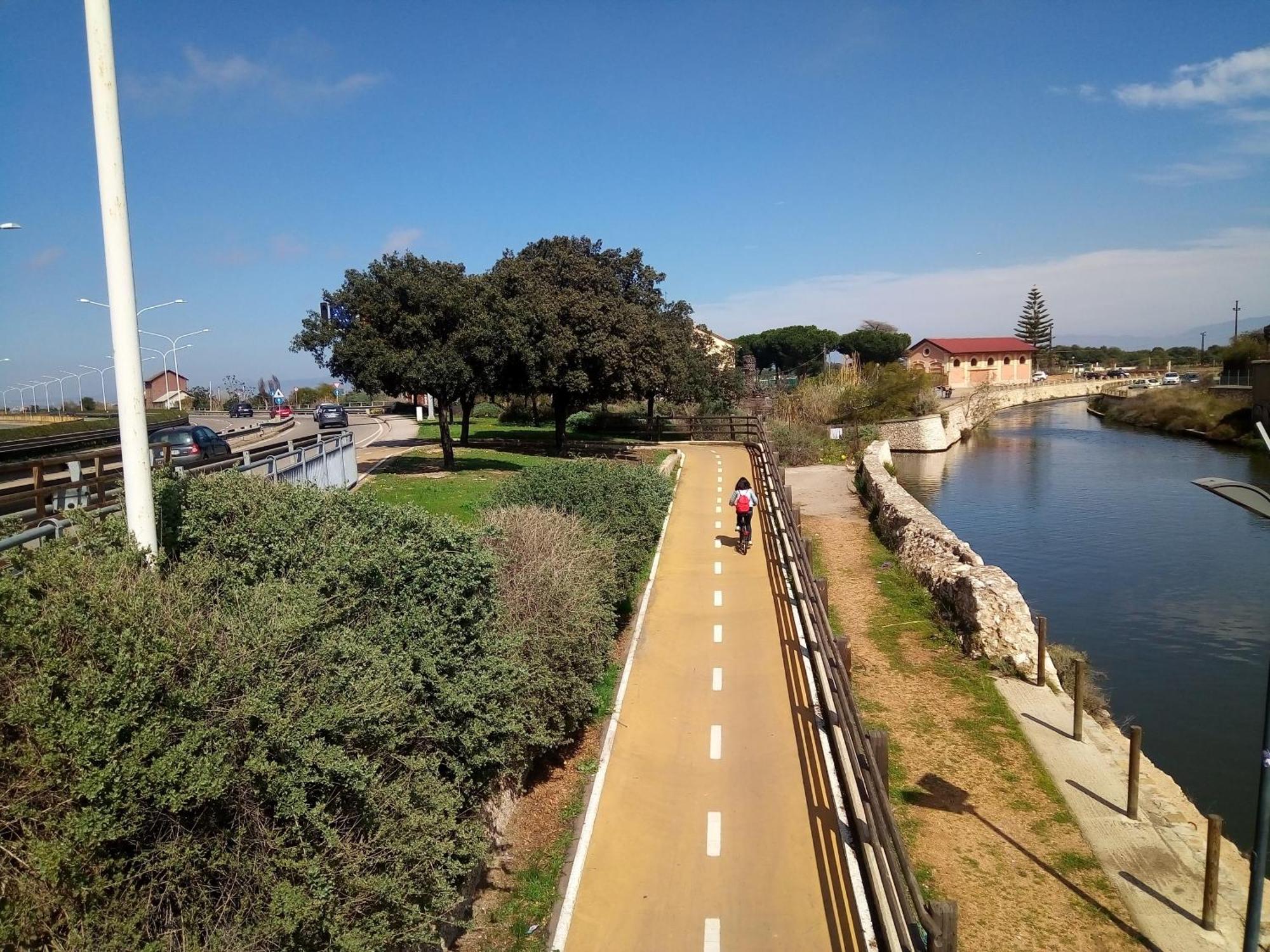 Visit Cagliari Lägenhet Exteriör bild