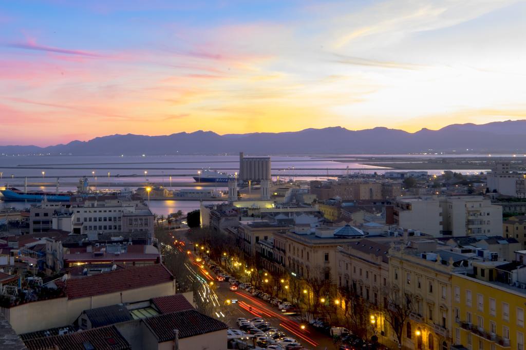 Visit Cagliari Lägenhet Rum bild