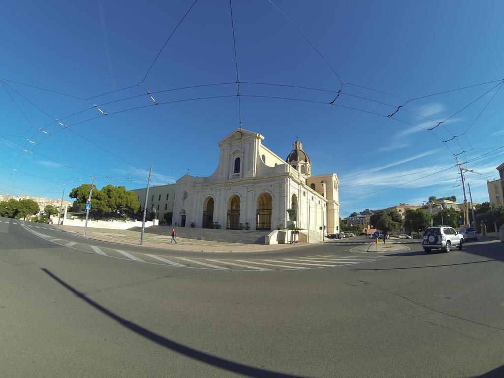 Visit Cagliari Lägenhet Rum bild